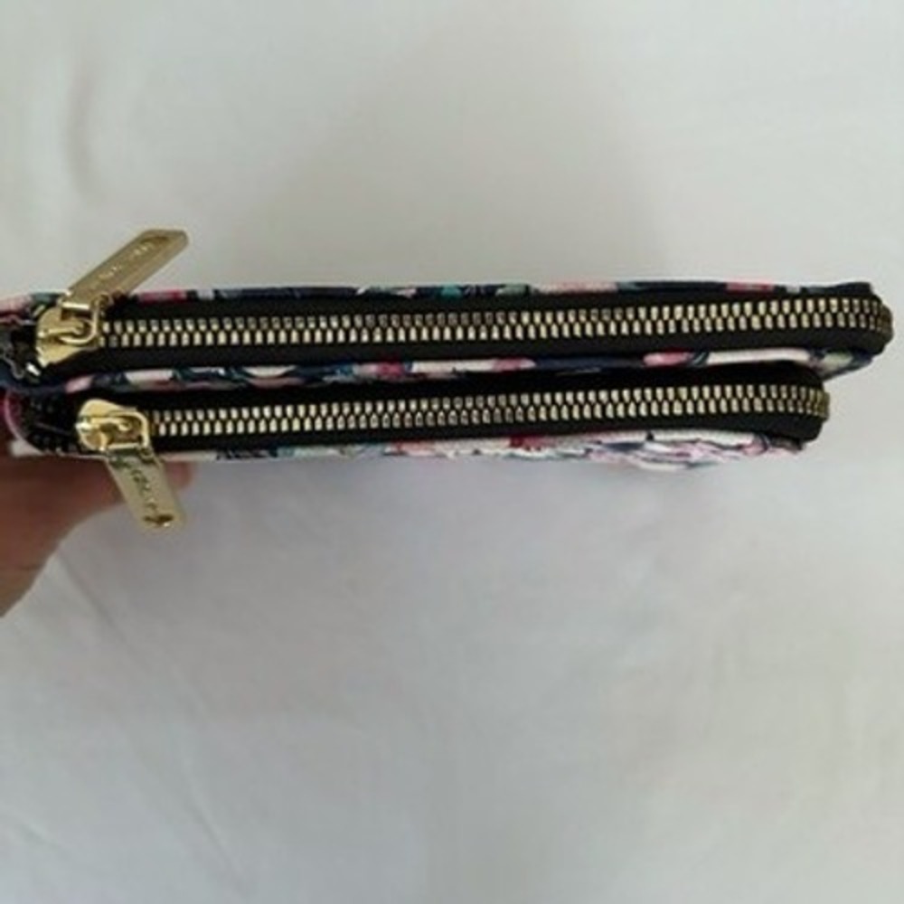 Betsey Johnson Navy Blue Pink White Floral Zip Around Cluth Wallet Y2K - Picture 4 of 10